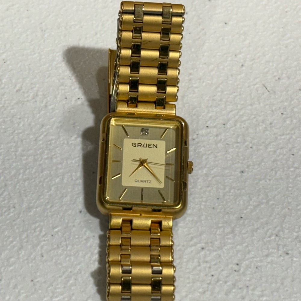 Gruen Mens Gold Tone Watch Quartz Japan Dress